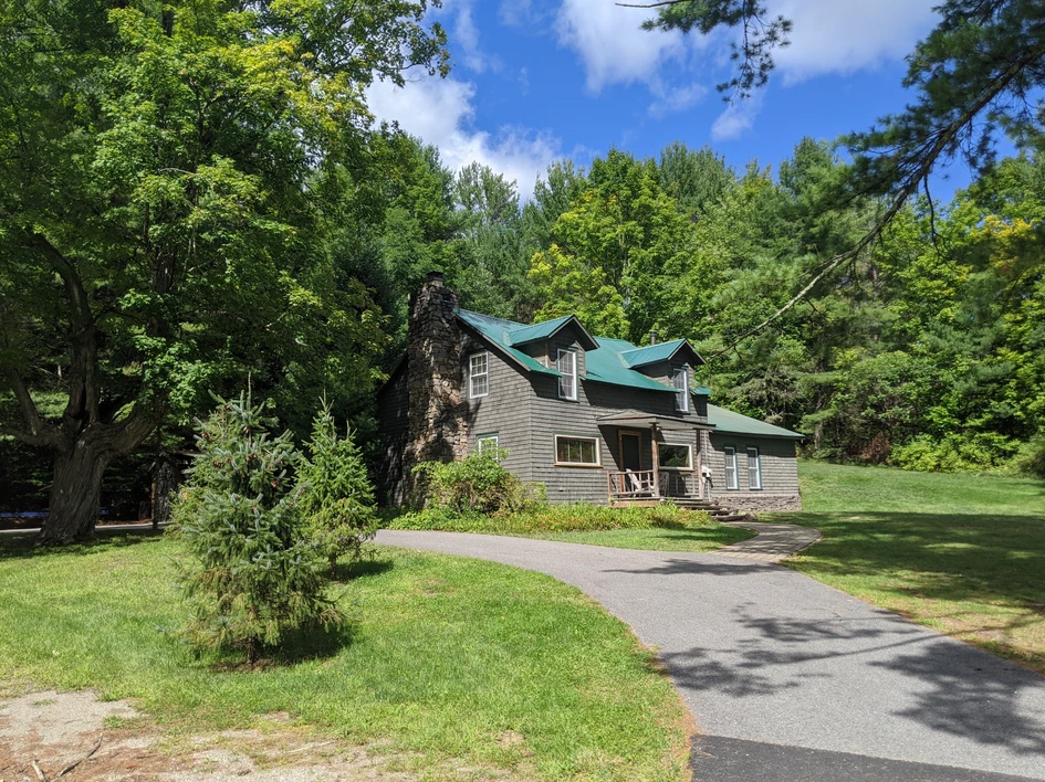 Brant-Lake-Waterfront1