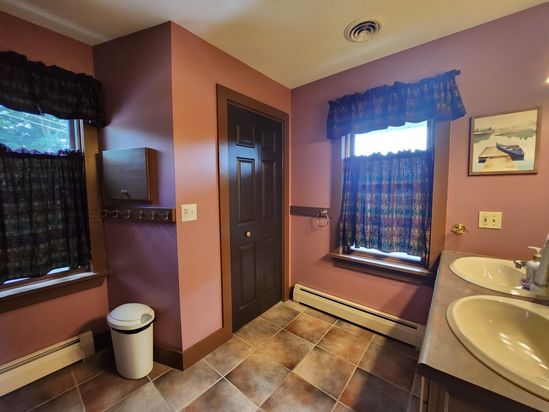 double sink in bathroom